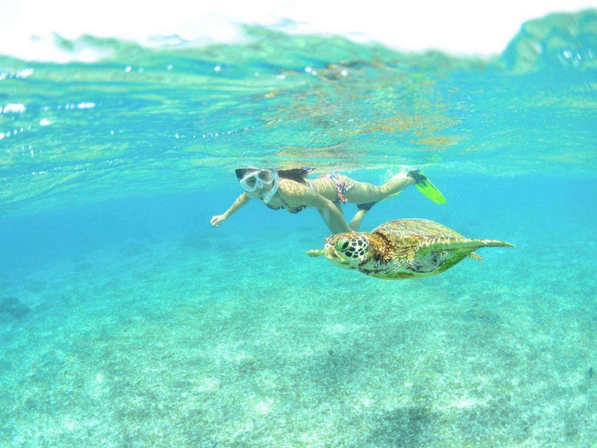 Отель Hot Cross Point Santa Monica Miyakojima  Экстерьер фото